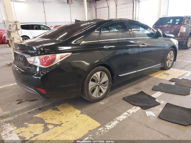 Hyundai Sonata Hybrid Limited 2014 KMHEC4A4XEA111044 Image 4