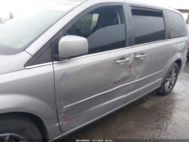 2C4RDGCG6HR786577 Dodge Grand Caravan Sxt