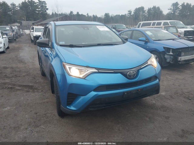 Toyota RAV4 LE 2018 JTMBFREV3JD223952 Image 12