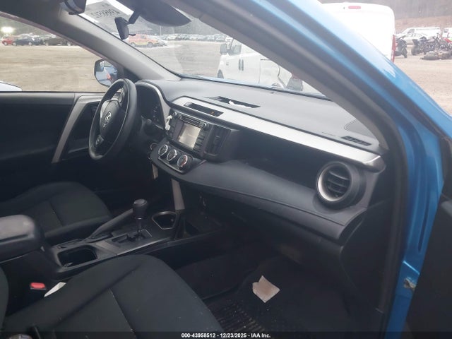 Toyota RAV4 LE 2018 JTMBFREV3JD223952 Image 5