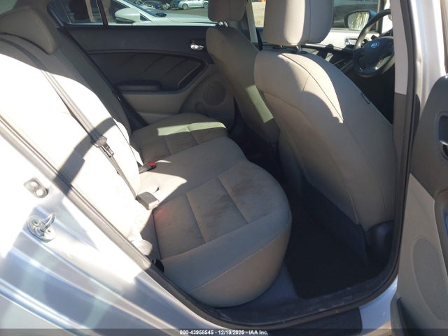 KNAFK4A69F5412148 KIA FORTE LX