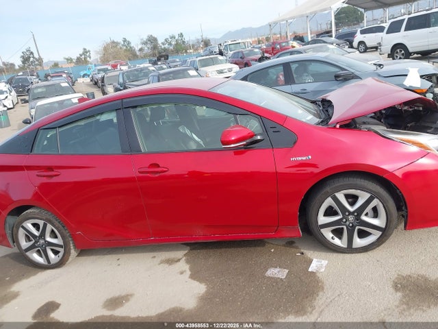 JTDKARFU9H3529784 Toyota Prius Three Touring