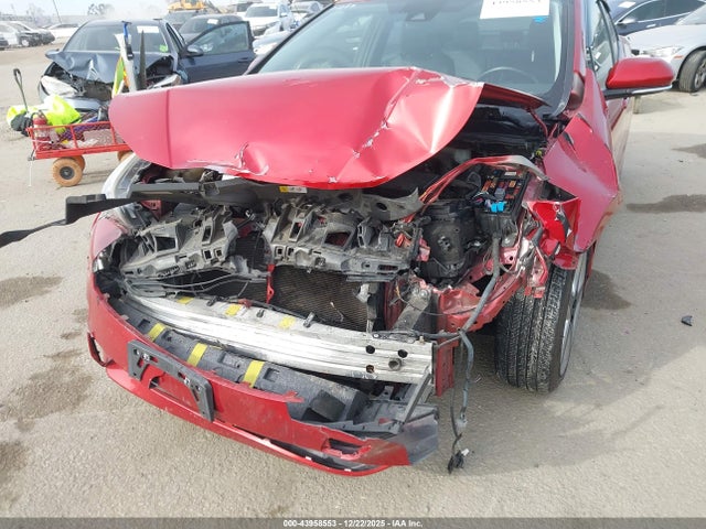JTDKARFU9H3529784 Toyota Prius Three Touring