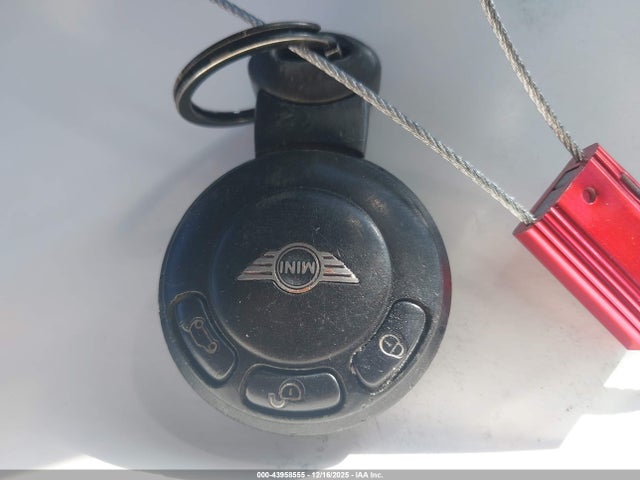 2009 MINI COOPER WMWMF33559TU73104 Photo 10