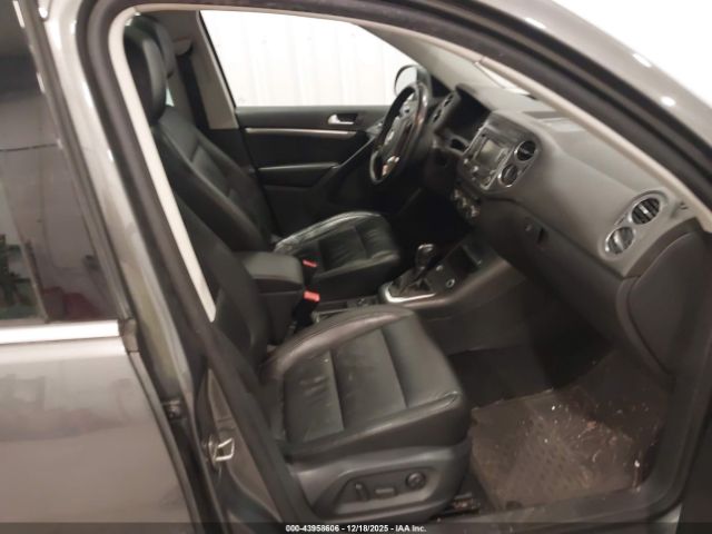 2013 VOLKSWAGEN TIGUAN WVGAV7AX7DW011943 Photo 4