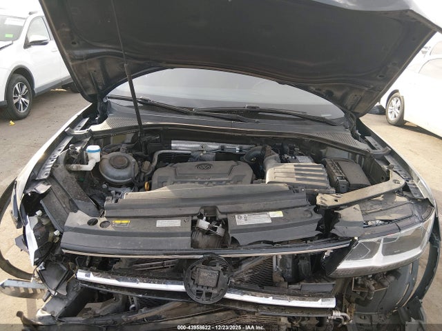 3VV1B7AX2KM086299 Volkswagen Tiguan 2.0t S