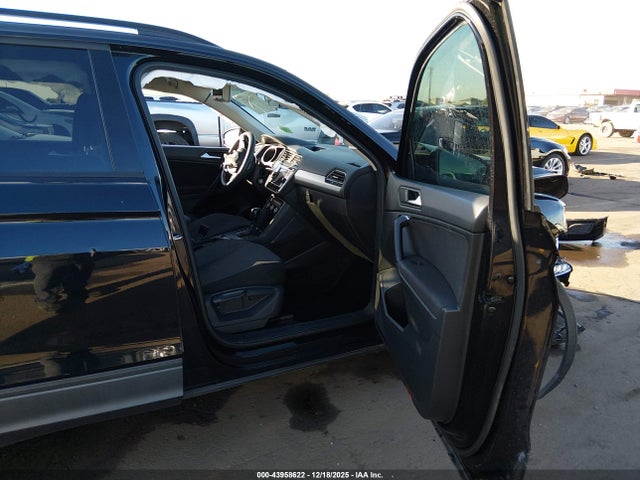 3VV1B7AX2KM086299 Volkswagen Tiguan 2.0t S