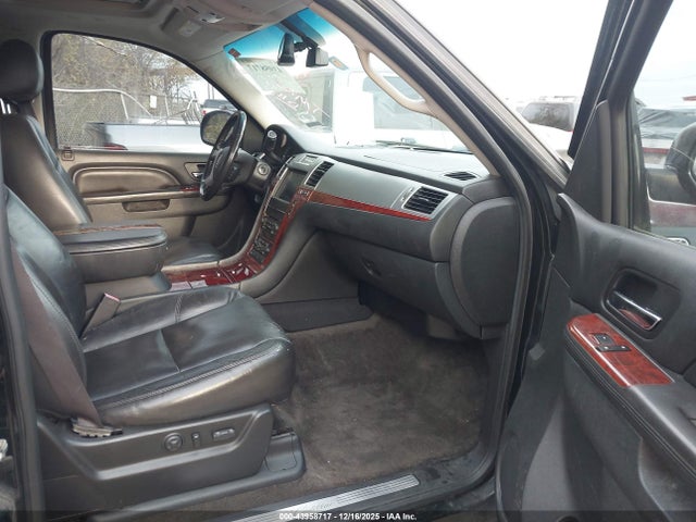 2011 CADILLAC ESCALADE 1GYS4BEF1BR327263 Photo 4