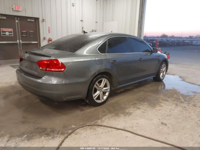 2015 VOLKSWAGEN PASSAT 1VWBV7A3XFC076292 Photo 3