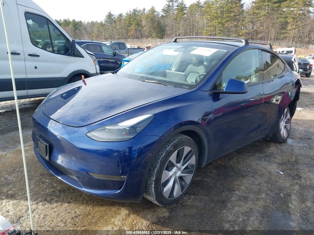 2023 TESLA MODEL Y 7SAYGDEE9PF758475 Photo 1