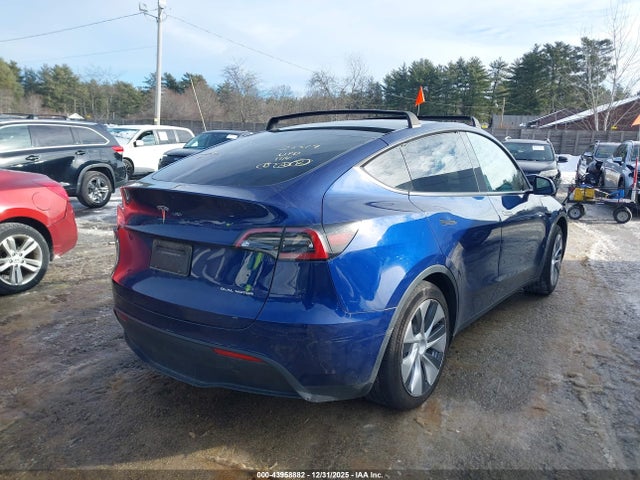 2023 TESLA MODEL Y 7SAYGDEE9PF758475 Photo 3