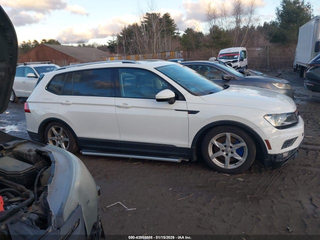 3VV2B7AX1JM006610 Volkswagen Tiguan 2.0t Se/2.0t Sel