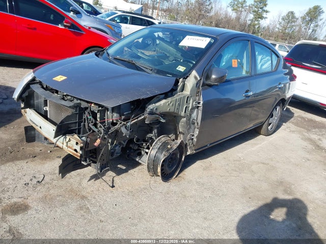 3N1CN7AP6FL881658 Nissan Versa 1.6 Sv