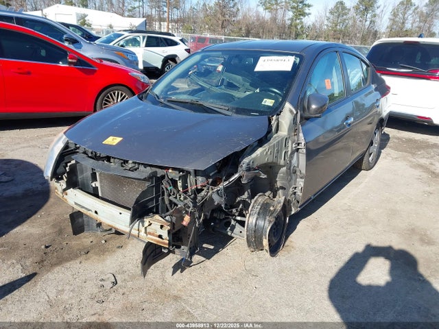 3N1CN7AP6FL881658 Nissan Versa 1.6 Sv