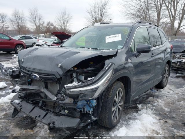 2022 SUBARU FORESTER JF2SKAPC2NH524737 Photo 1