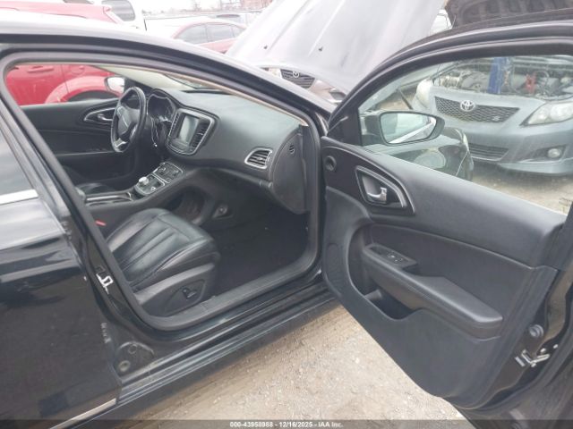 2017 CHRYSLER 200 1C3CCCABXHN500756 Photo 4