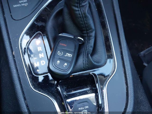 2020 JEEP CHEROKEE 1C4PJMDX1LD572802 Photo 10