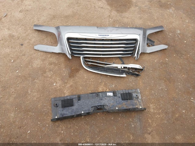 43959031 :رقم المزاد ، 2C3CCACGXCH205865 vin ، 2012 Chrysler 300 Limited مزاد بيع