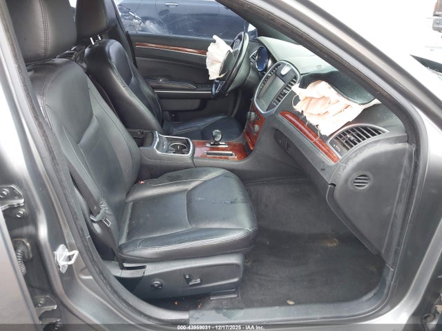 43959031 :رقم المزاد ، 2C3CCACGXCH205865 vin ، 2012 Chrysler 300 Limited مزاد بيع