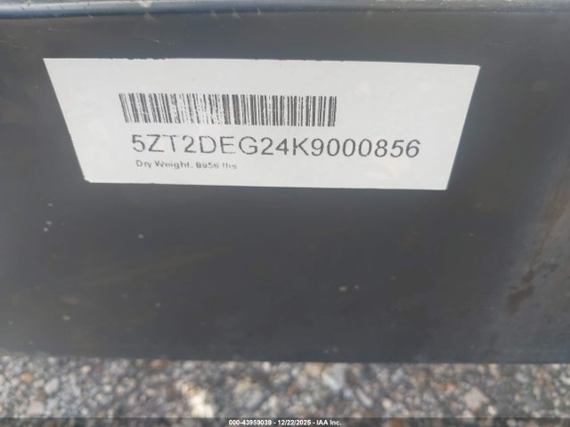5ZT2DEG24K9000856 Forest River East To West