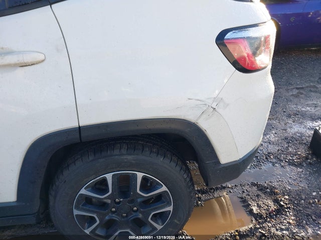 2019 JEEP COMPASS 3C4NJDDB9KT775862 Photo 5