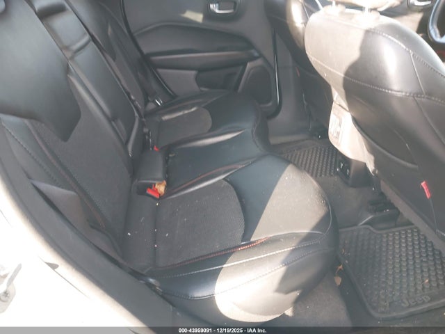 2019 JEEP COMPASS 3C4NJDDB9KT775862 Photo 7