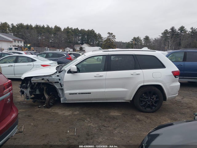 1C4RJFAG9MC653398 Jeep Grand Cherokee Laredo X 4x4