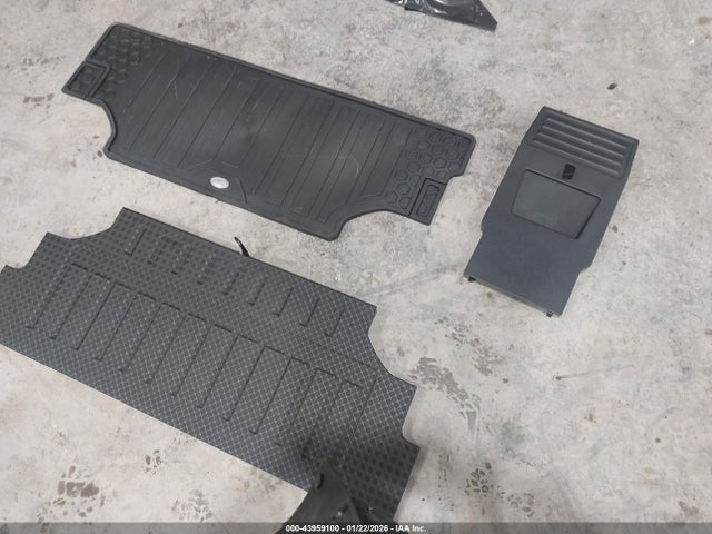 SALEJ6EX6S2406540 Land Rover Defender 90 P300 S