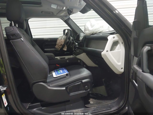 SALEJ6EX6S2406540 Land Rover Defender 90 P300 S