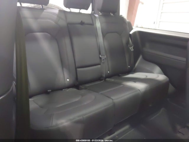 SALEJ6EX6S2406540 Land Rover Defender 90 P300 S