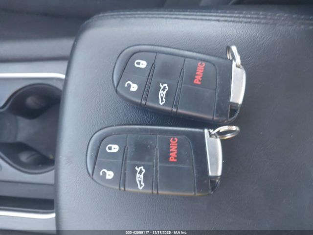 2017 CHRYSLER 200 1C3CCCFB1HN509743 Photo 10