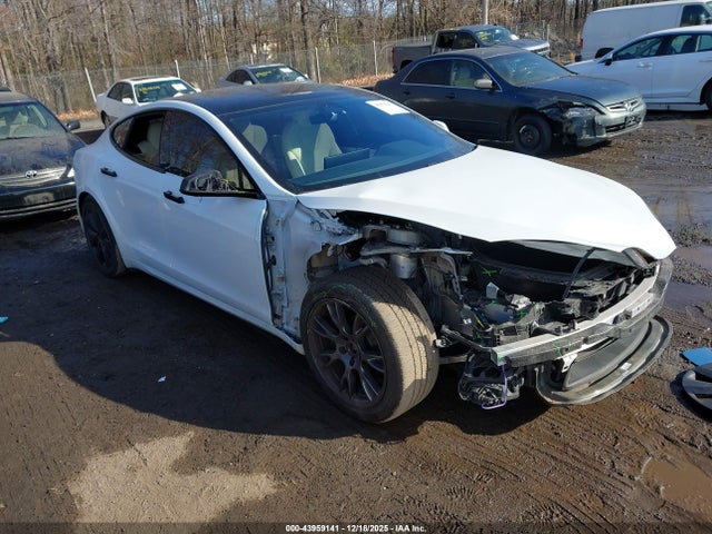 2022 TESLA MODEL S 5YJSA1E53NF465039