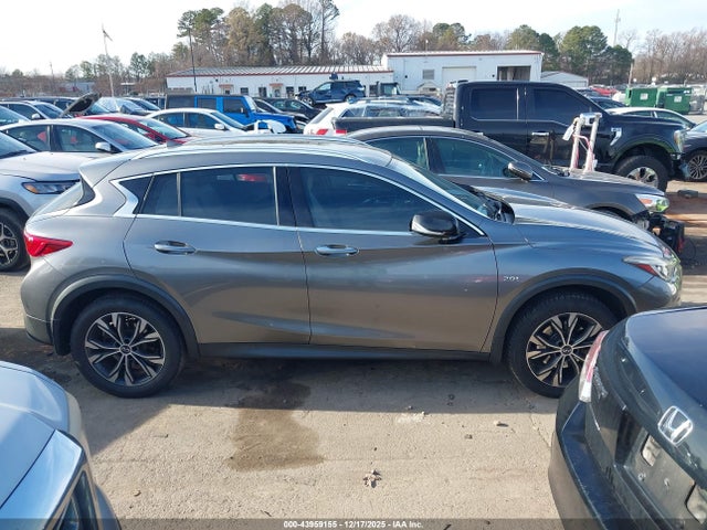 43959155 :رقم المزاد ، SJKCH5CR2JA057564 vin ، 2018 Infiniti Qx30 Premium مزاد بيع