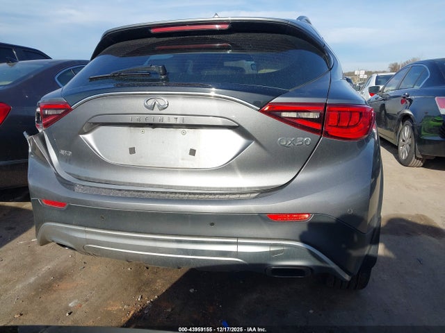 43959155 :رقم المزاد ، SJKCH5CR2JA057564 vin ، 2018 Infiniti Qx30 Premium مزاد بيع