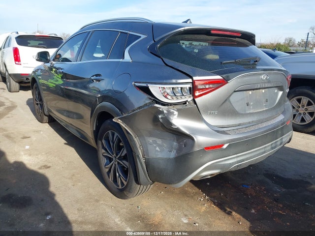 43959155 :رقم المزاد ، SJKCH5CR2JA057564 vin ، 2018 Infiniti Qx30 Premium مزاد بيع