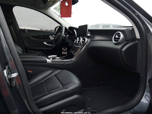 Продажа на аукционе авто 2016 Mercedes-benz C 300 4matic, vin: 55SWF4KB4GU140092, номер лота: 43959232