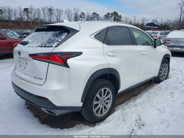 43959354 :رقم المزاد ، JTJDARDZ1M5025751 vin ، 2021 Lexus Nx 300 مزاد بيع