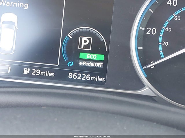 1N4AZ1CP2JC307894 Nissan LEAF SV