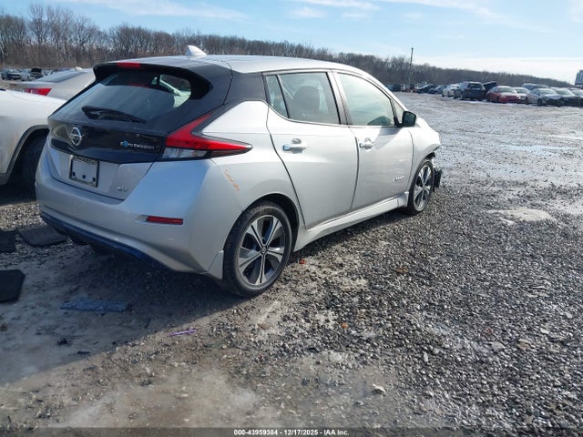 1N4AZ1CP2JC307894 Nissan LEAF SV