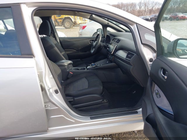 1N4AZ1CP2JC307894 Nissan LEAF SV
