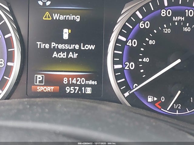 2017 Infiniti Q50 3.0t Premium მანქანა იყიდება აუქციონზე, vin: JN1EV7AR7HM836456, აუქციონის ნომერი: 43959432