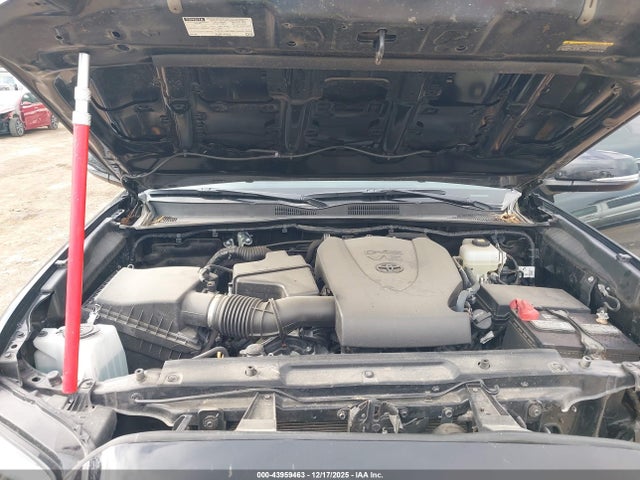3TMCZ5AN9MM444104 Toyota Tacoma Trd Off-road
