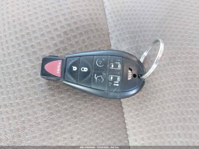 2011 CHRYSLER TOWN & COUNTRY 2A4RR5DG5BR635011 Photo 10