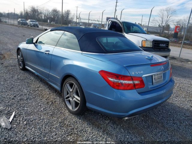 2011 MERCEDES-BENZ E 550 WDDKK7CF7BF068927 Photo 2