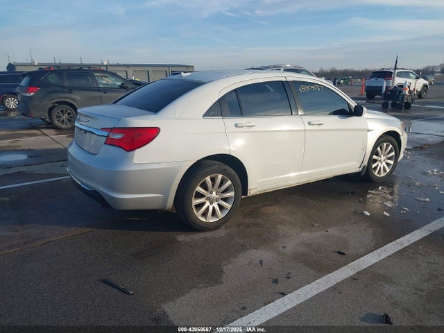 2012 CHRYSLER 200 1C3CCBBB3CN283956 Photo 3