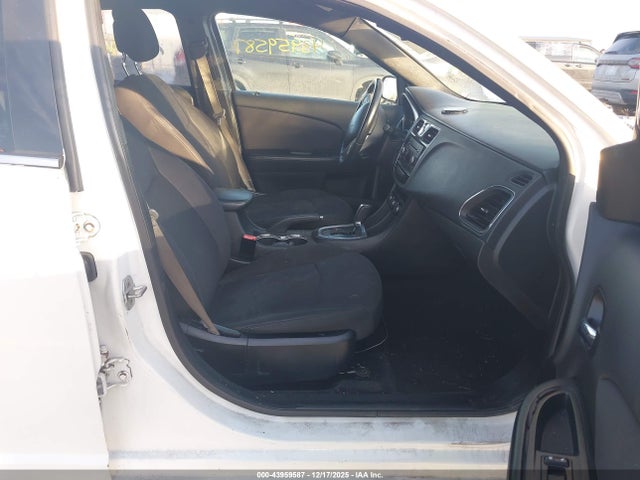2012 CHRYSLER 200 1C3CCBBB3CN283956 Photo 4
