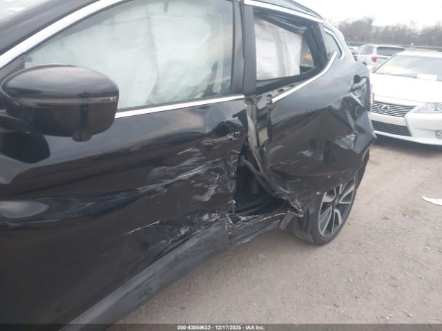 2017 NISSAN ROGUE SPORT JN1BJ1CR5HW114304 Photo 5