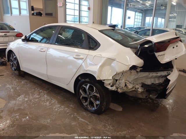 2021 KIA FORTE 3KPF24AD2ME299422 Photo 2