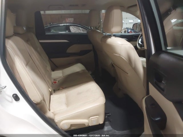 Aukcja sprzedaży 2015 Toyota Highlander Le Plus V6, vin: 5TDBKRFH6FS221984, numer aukcji: 43959681