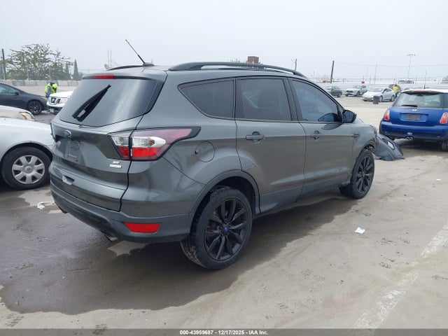 1FMCU0GD9HUC50766 Ford ESCAPE SE